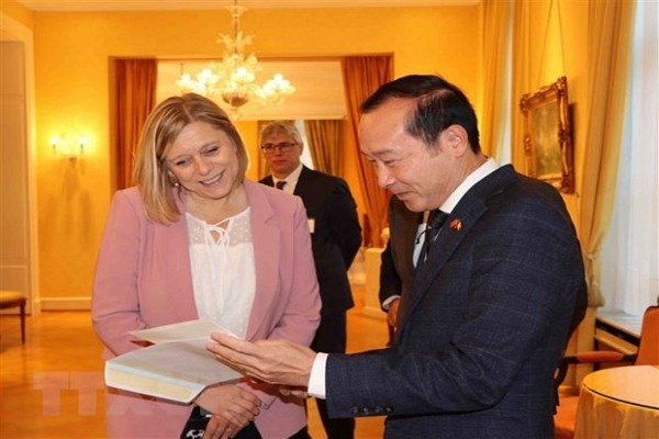 Chủ tịch Quốc hội cảm ơn Hạ viện Bỉ ủng hộ nạn nhân da cam Việt Nam