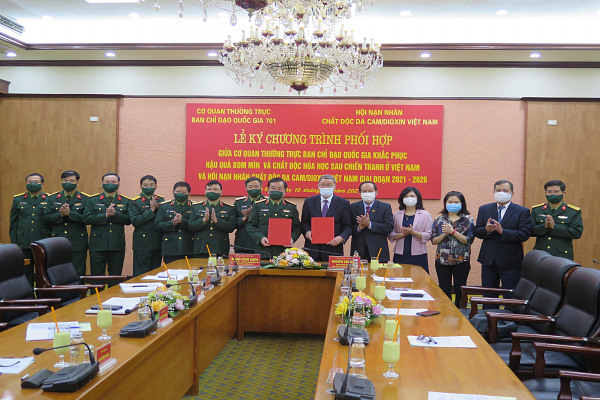 Ký kết Chương trình Phối hợp hoạt động giữa Cơ quan Thường trực Ban Chỉ đạo 701 với Hội Nạn nhân chất độc da cam/dioxin Việt Nam, giai đoạn 2021-2026