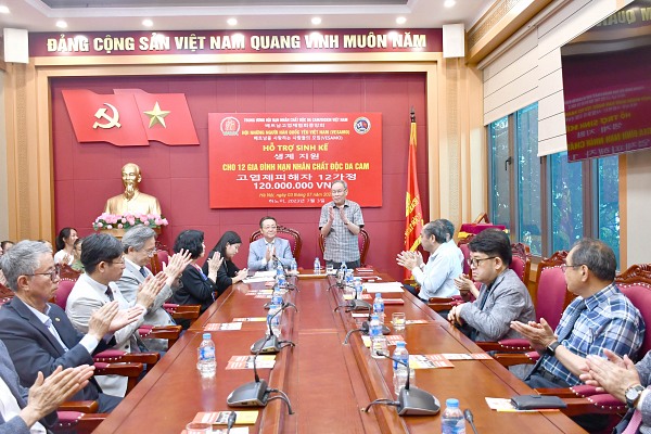 Hội Những người Hàn Quốc yêu Việt Nam hỗ trợ sinh kế cho NNCĐDC Việt Nam